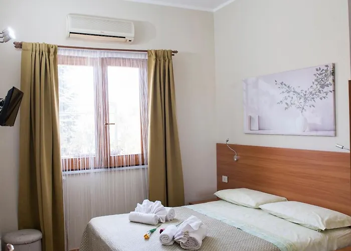 Panorama Bed & Breakfast 3*