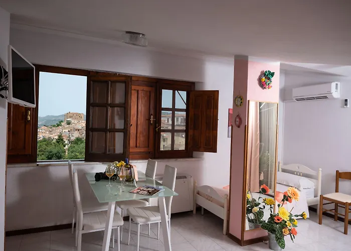 Panorama Bed & Breakfast 3*